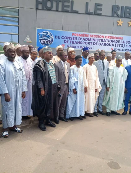 AnyConv.com__transport urbain de Garoua par bus électriques 4