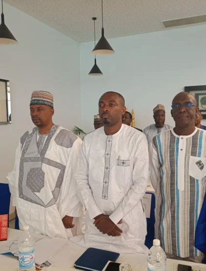 AnyConv.com__transport urbain de Garoua par bus électriques 7