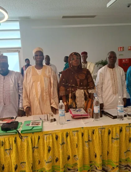 AnyConv.com__transport urbain de Garoua par bus électriques 8