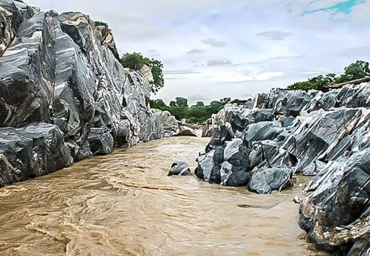 AnyConv.com__Les-Gorges-de-Kola3